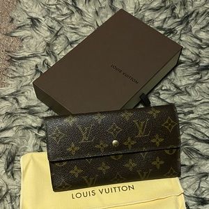 SOLD Authentic Louis Vuitton Porte Tresor